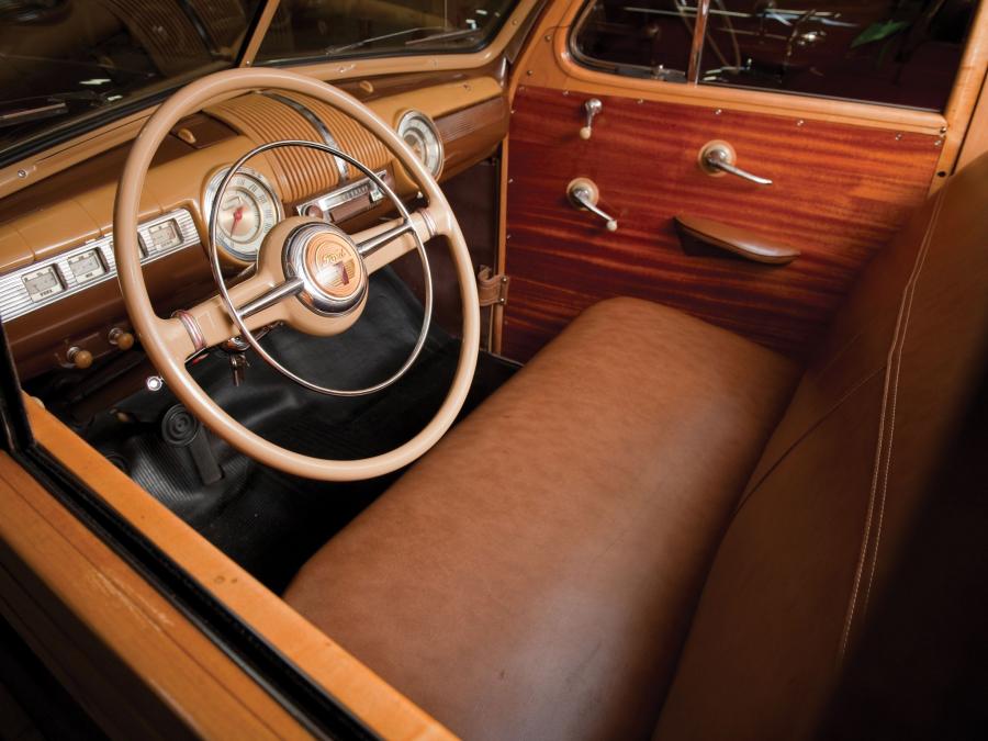  Ford V8 Super Deluxe Station Wagon 1942 года  (фото 15 из 27)